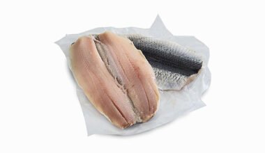 টেসকোট নারকেল